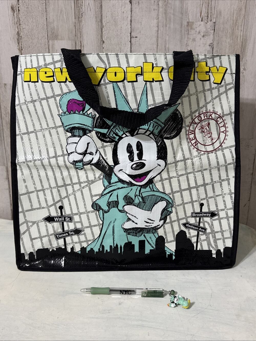 World Of Disney Store NYC Minnie Mouse Statue Of Liberty Pen And Bag Set